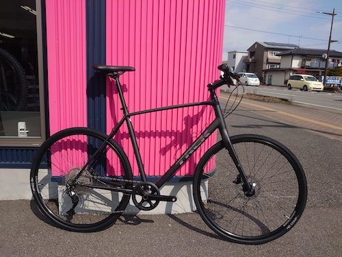 4000円くらいTREK FX3