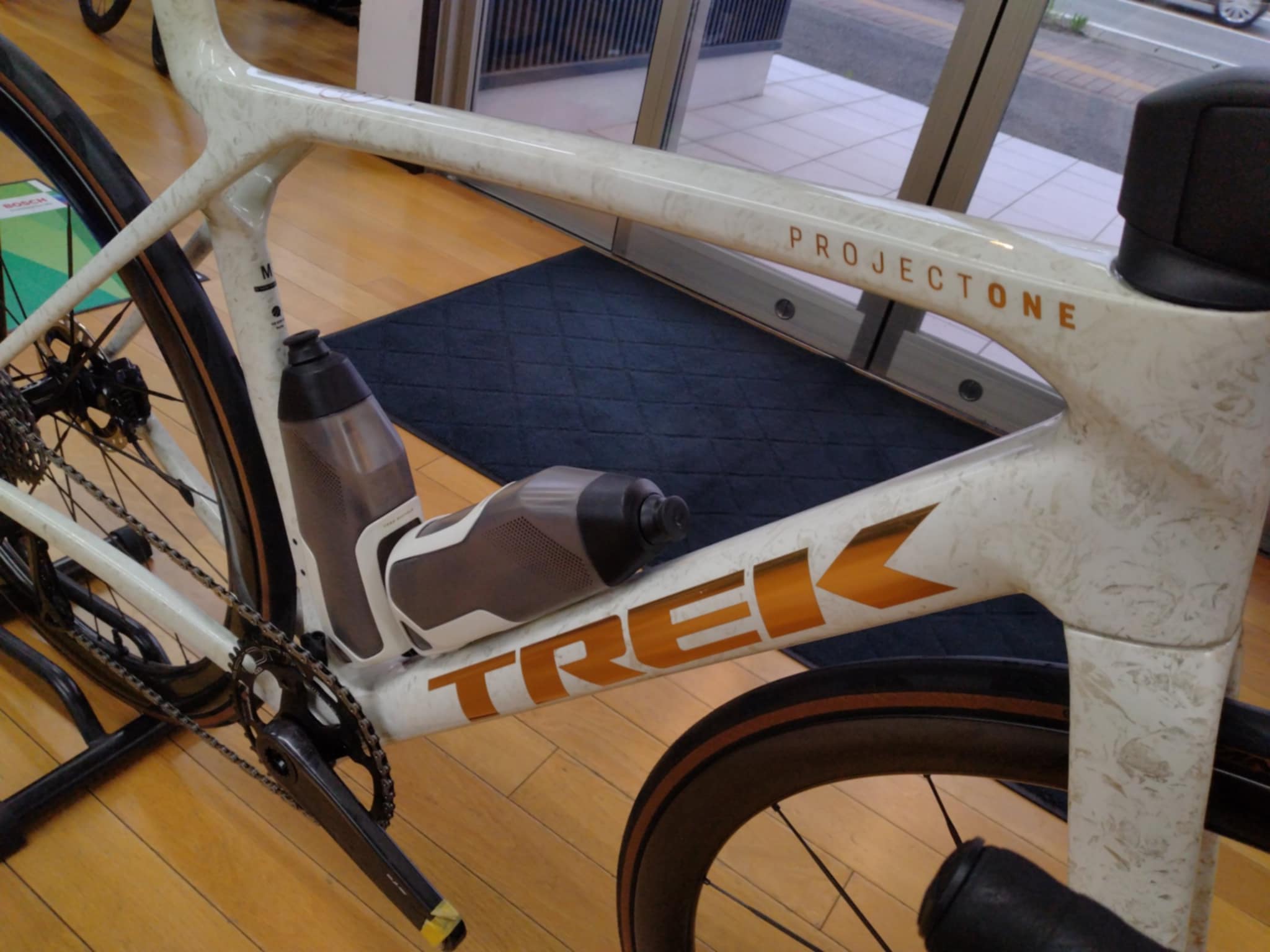 MADONE SLRを納車させていただきました。