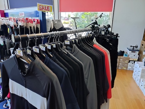 【在庫限り】夏物アパレルをSALE中。【20〜30%OFF】