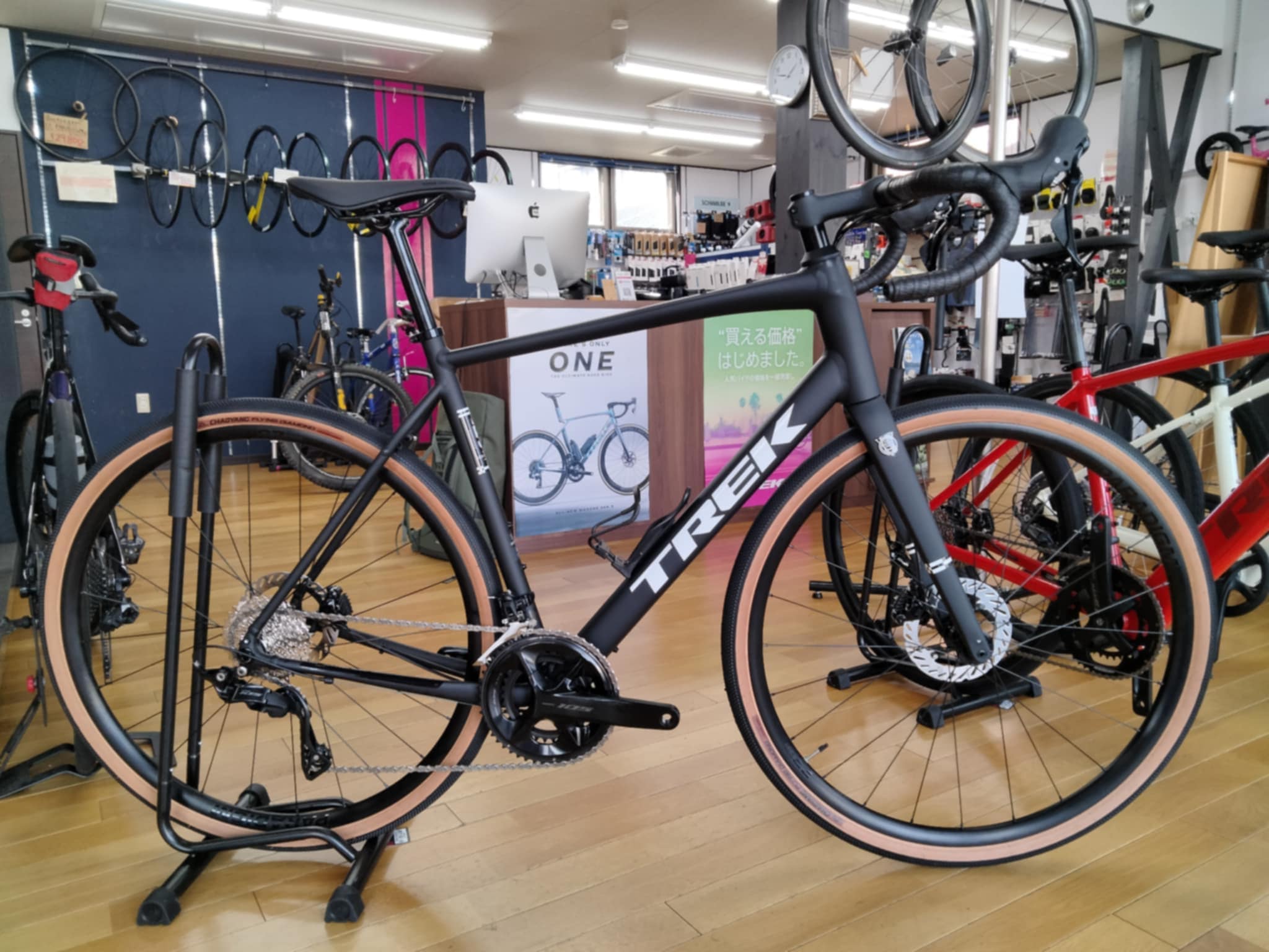 特に冬場は太めのタイヤへカスタムが◎。