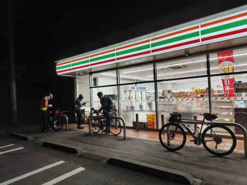 ロングライドに行くならフロントバッグをどうぞ♪