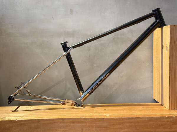 Un Authorized「33rpm」&「45rpm」新色追加