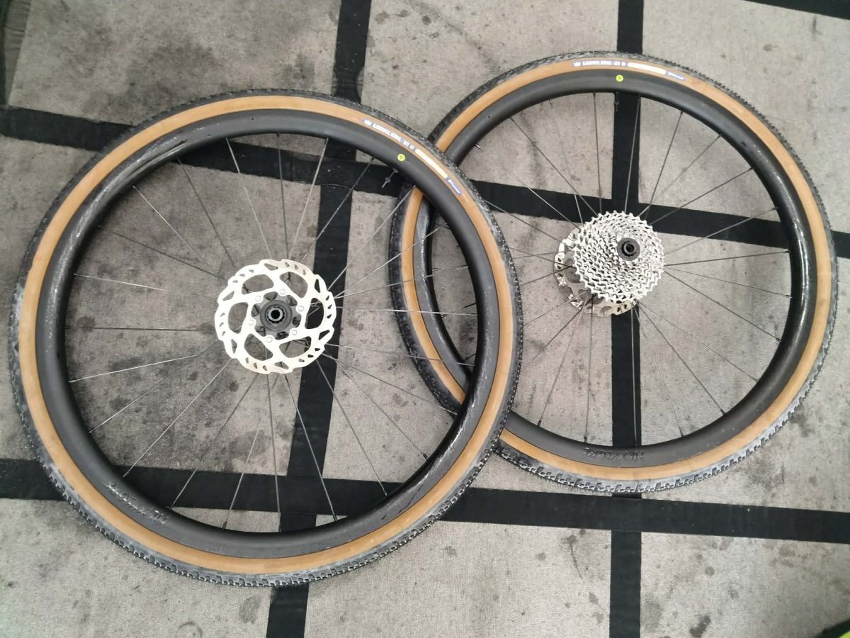 【まだ手に入ります】NEPEST NEXPLORE グラベルカーボンホイール