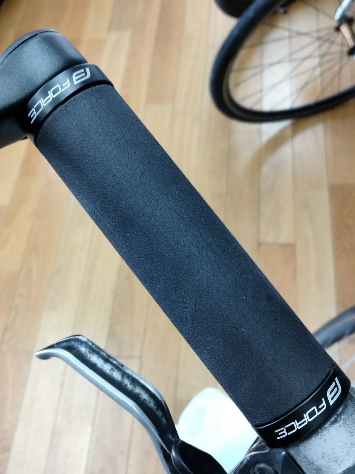 ベタつかない快適グリップは如何ですか？